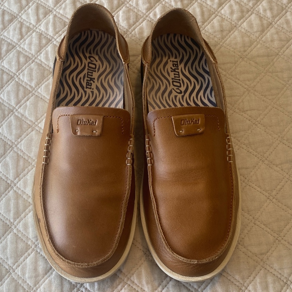 OluKai Men's Brown Leather Boat Shoes-(color Fox) size 11 1/2